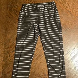 Athleta Chaturanga Gray and Black Striped Ladies Crop Capri Athletic Leggings, S